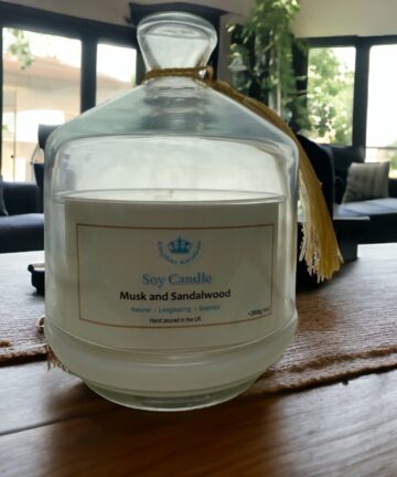 Musk and Sandalwood Fragrance Candle handmade fever