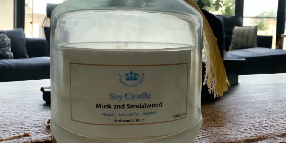 Musk and Sandalwood Fragrance Candle handmade fever