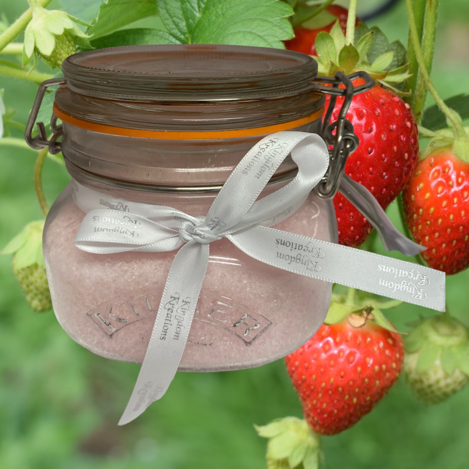 Strawberry Smoothie Fragrance Natural Bath Salts in a Glass Jar (500gr) handmade fever
